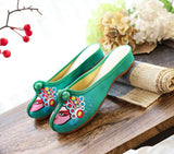 Women's Chinese-style Low Heel Buckle Vintage Embroidery Fabric Slippers