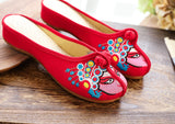 Women's Chinese-style Low Heel Buckle Vintage Embroidery Fabric Slippers